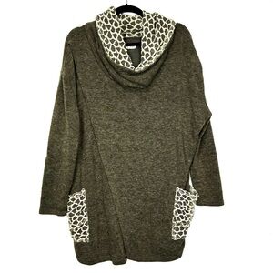 Anthropologie A'Reve Brown Cowl Neck Sweater with Cream Accents W29